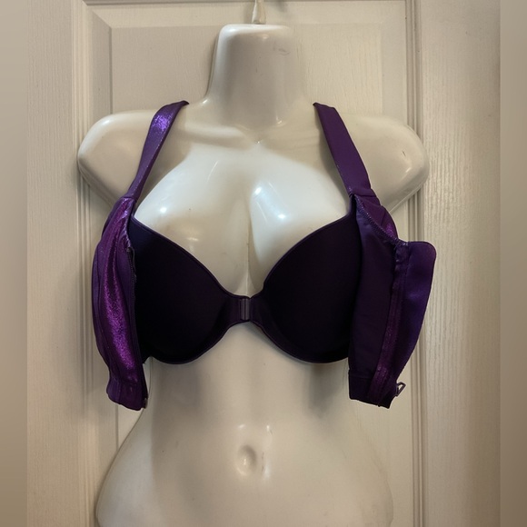 Front-Zip Sports Bra - Picture 4 of 7